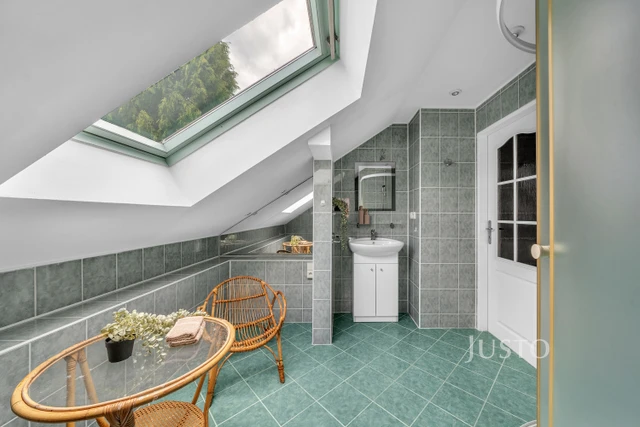 Prodej rodinného domu 261 m² s pozemkem 706 m² + terasa 19 m²