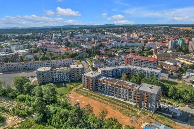 Pronájem 3+kk 80 m² + terasa 79 m² + balkón 4 m² + parkování