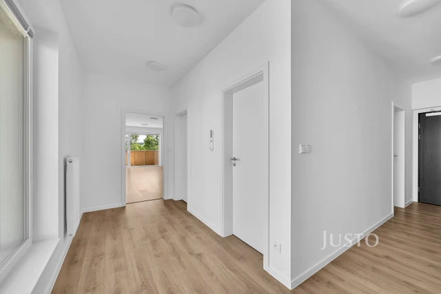 Pronájem 3+kk 80 m² + terasa 79 m² + balkón 4 m² + parkování