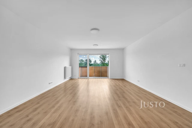 Pronájem 3+kk 80 m² + terasa 79 m² + balkón 4 m² + parkování