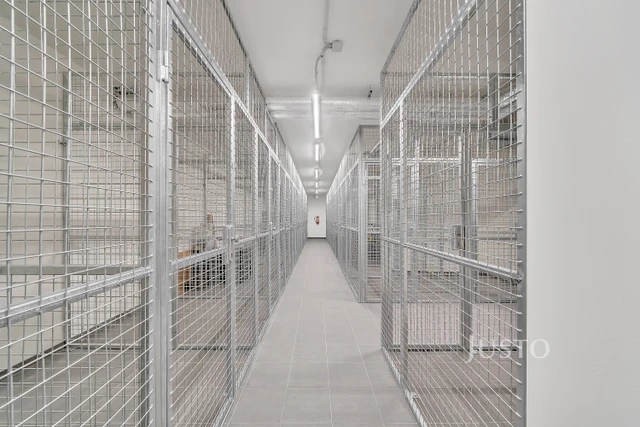Pronájem 3+kk 80 m² + terasa 79 m² + balkón 4 m² + parkování
