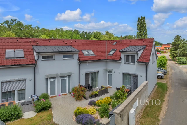 Prodej 4+kk 128 m² + terasa 12 m² + garáž