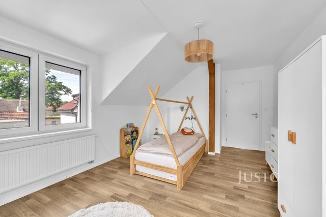 Prodej 4+kk 128 m² + terasa 12 m² + garáž
