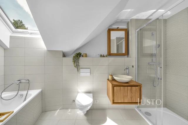 Prodej 4+kk 128 m² + terasa 12 m² + garáž