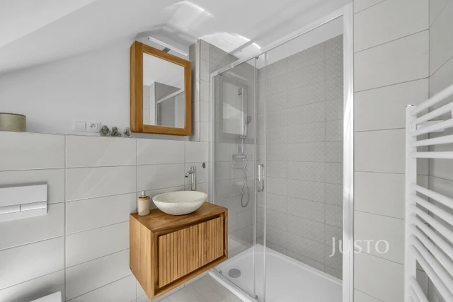 Prodej 4+kk 128 m² + terasa 12 m² + garáž