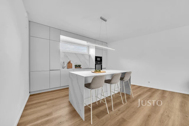 Prodej 4+kk 128 m² + terasa 12 m² + garáž
