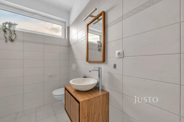 Prodej 4+kk 128 m² + terasa 12 m² + garáž