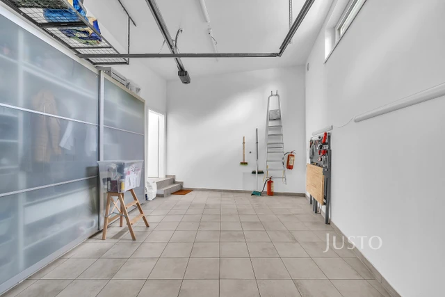 Prodej 4+kk 128 m² + terasa 12 m² + garáž