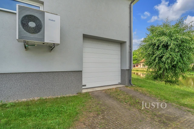 Prodej 4+kk 128 m² + terasa 12 m² + garáž