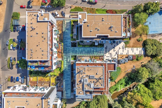 Pronájem 3+kk 105 m² + terasa 100 m² + garáž
