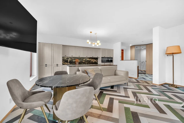 Pronájem 3+kk 105 m² + terasa 100 m² + garáž
