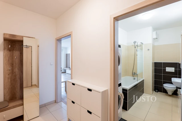 Pronájem 2+kk 55 m² + garáž