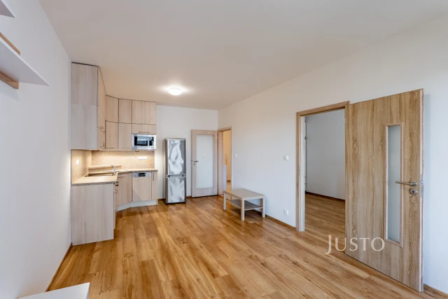 Pronájem 2+kk 55 m² + garáž