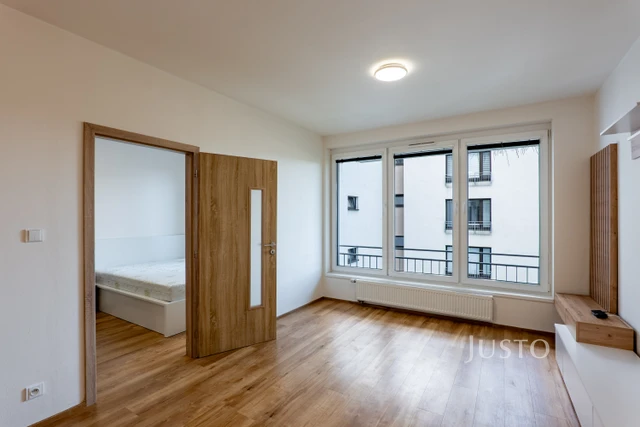 Pronájem 2+kk 55 m² + garáž