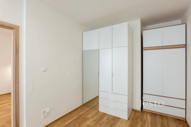 Pronájem 2+kk 55 m² + garáž