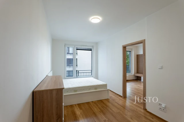 Pronájem 2+kk 55 m² + garáž