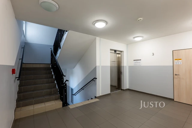 Pronájem 2+kk 55 m² + garáž