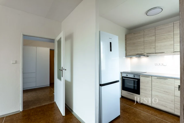 Pronájem 2+kk, 42 m², Nevanova, Praha 17 - Řepy