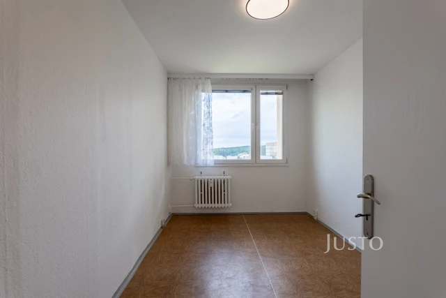 Pronájem 2+kk, 42 m², Nevanova, Praha 17 - Řepy