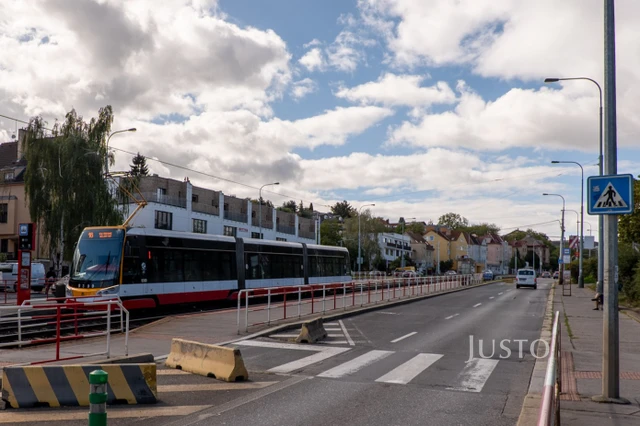 Pronájem 2+kk, 42 m², Nevanova, Praha 17 - Řepy