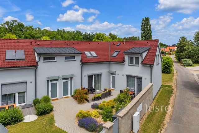 Prodej 4+kk 128 m² + terasa 12 m² + garáž