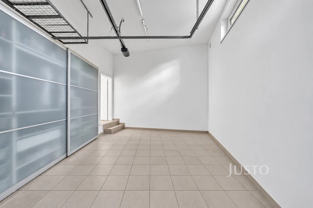 Prodej 4+kk 128 m² + terasa 12 m² + garáž