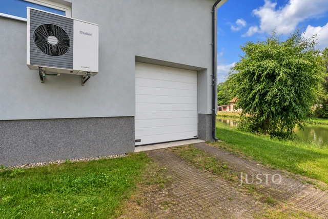 Prodej 4+kk 128 m² + terasa 12 m² + garáž