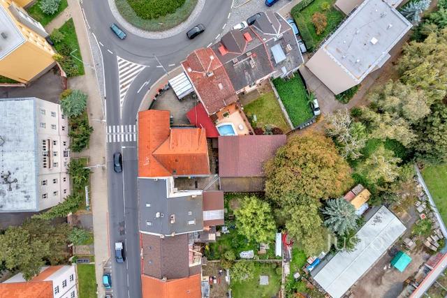 Pronájem obchodních prostor 170 m²