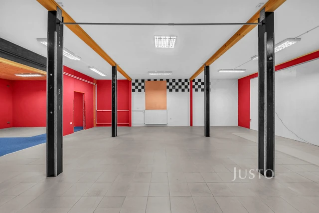 Pronájem obchodních prostor 170 m²
