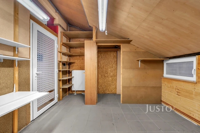 Pronájem obchodních prostor 170 m²