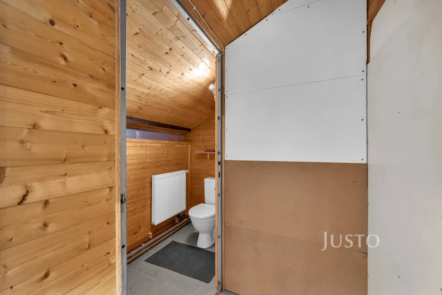 Pronájem obchodních prostor 170 m²