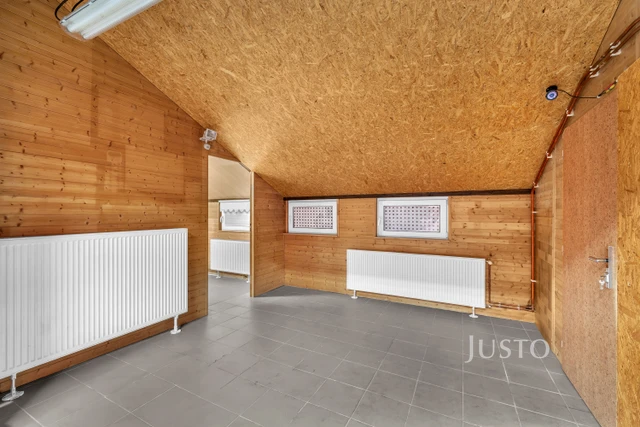 Pronájem obchodních prostor 170 m²