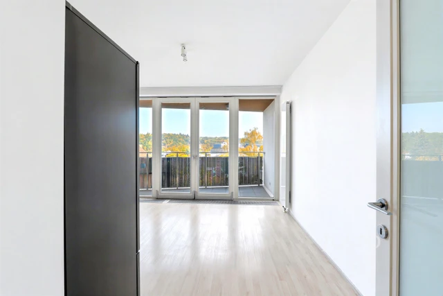 Pronájem 2+kk, 53 m² + terasa + garáž, V Jehličí, Praha 4 - Krč