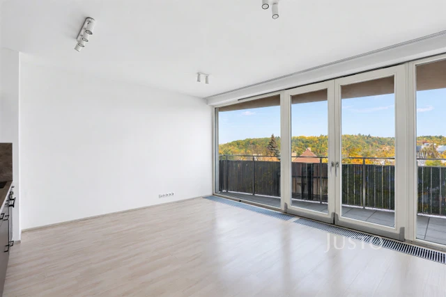 Pronájem 2+kk, 53 m² + terasa + garáž, V Jehličí, Praha 4 - Krč