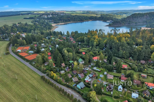 Prodej chaty 41 m² s pozemkem 333 m² + terasa 12 m²