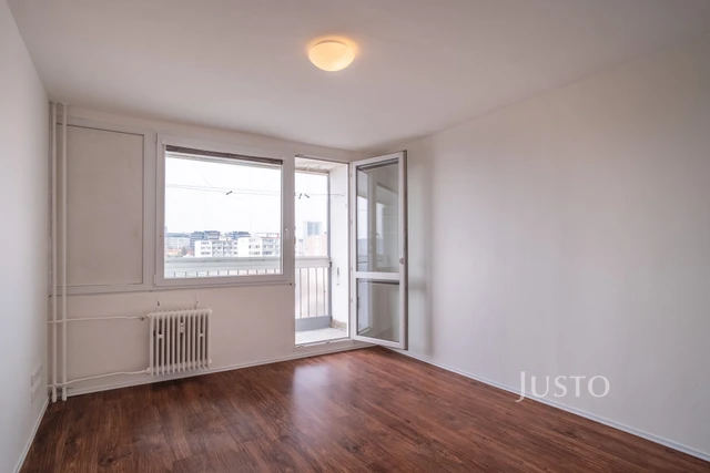 Pronájem 3+1 (+lodžie+komora), 74 m², V Zápolí, Praha 4 - Michle