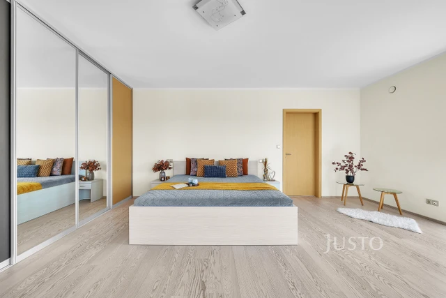 Prodej vily 188 m² s pozemkem 3413 m² + terasa 32 m²