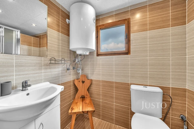 Prodej chaty 41 m² s pozemkem 333 m² + terasa 12 m²