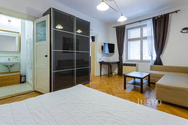 Pronájem 2+kk, 40 m², Krokova, Praha 2 - Nusle