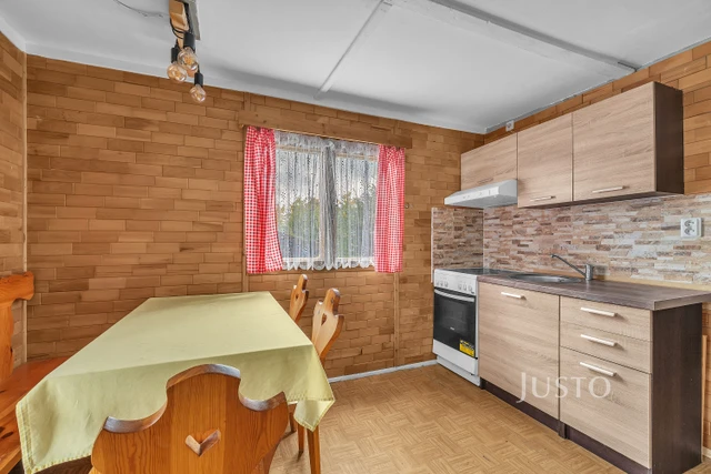 Prodej chaty 41 m² s pozemkem 333 m² + terasa 12 m²