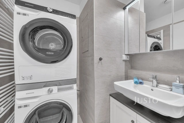 Prodej 2+kk 61 m² + balkón 5 m² + parkování