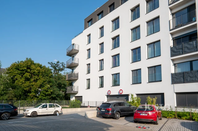 Pronájem luxusního 2+kk, 64 m², Na Parkáně, Beroun