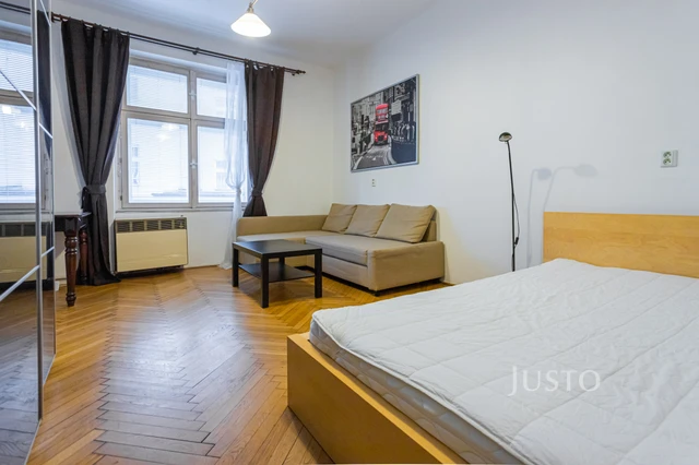 Pronájem 2+kk, 40 m², Krokova, Praha 2 - Nusle