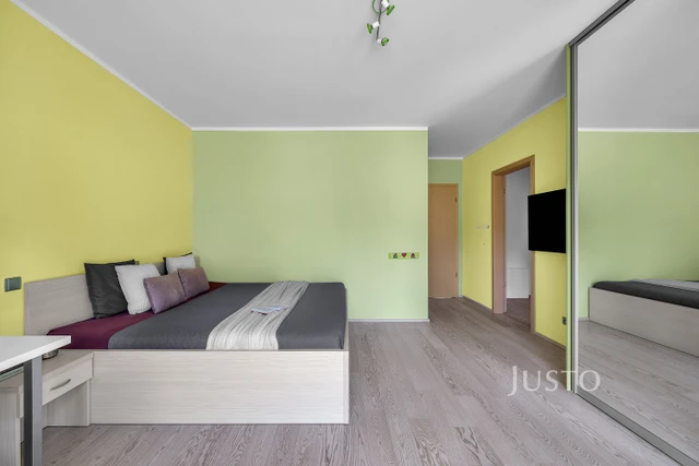 Prodej vily 188 m² s pozemkem 3413 m² + terasa 32 m²