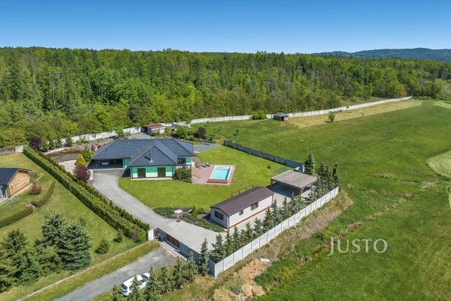 Prodej vily 188 m² s pozemkem 3413 m² + terasa 32 m²