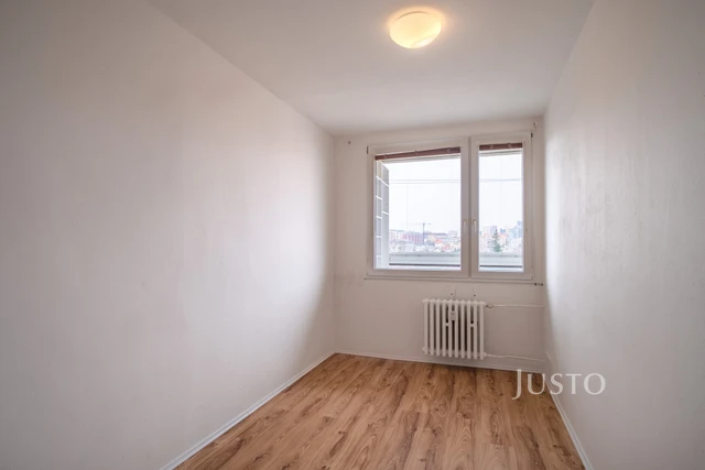 Pronájem 3+1 (+lodžie+komora), 74 m², V Zápolí, Praha 4 - Michle