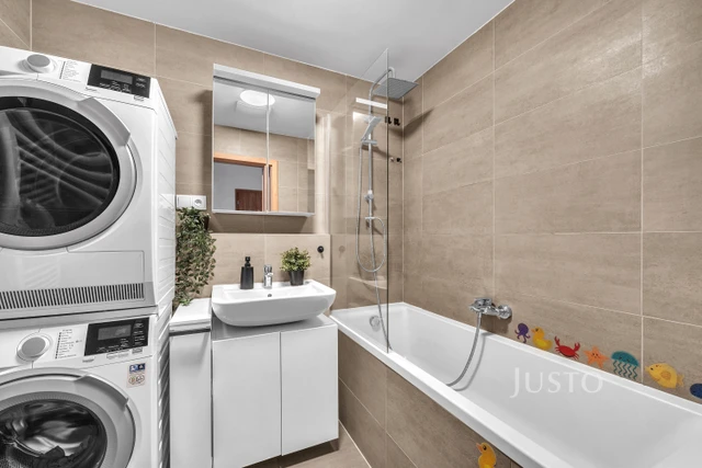 Prodej 3+kk 80 m² + lodžie 3 m² + parkování