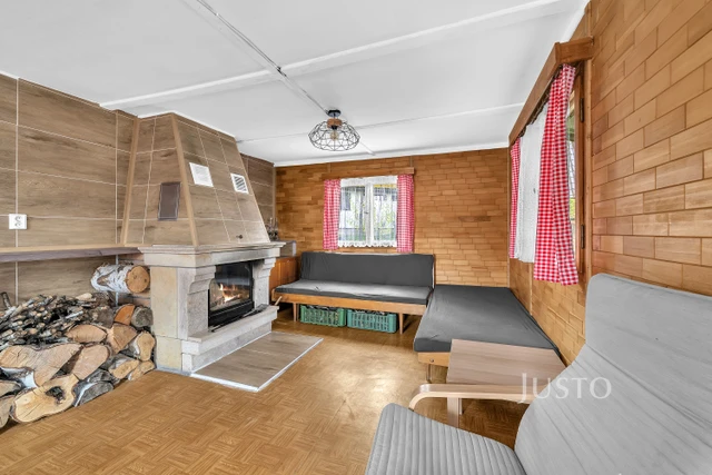 Prodej chaty 41 m² s pozemkem 333 m² + terasa 12 m²