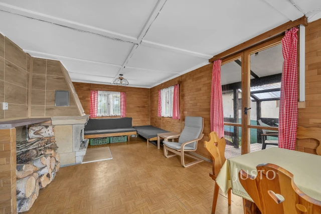 Prodej chaty 41 m² s pozemkem 333 m² + terasa 12 m²