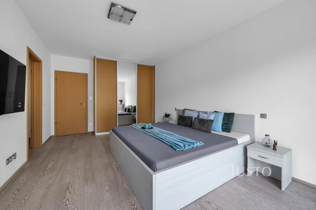 Prodej vily 188 m² s pozemkem 3413 m² + terasa 32 m²